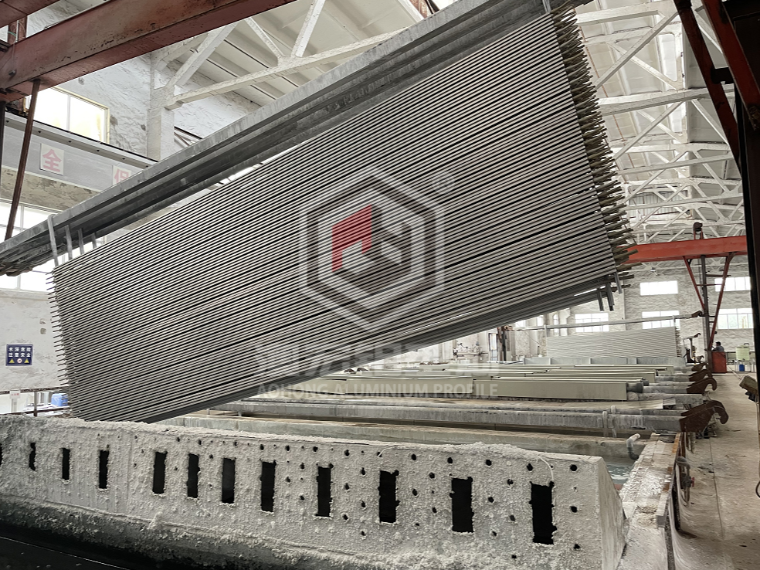 工業鋁型材表面氧化處理之后還需要做哪些工作呢？