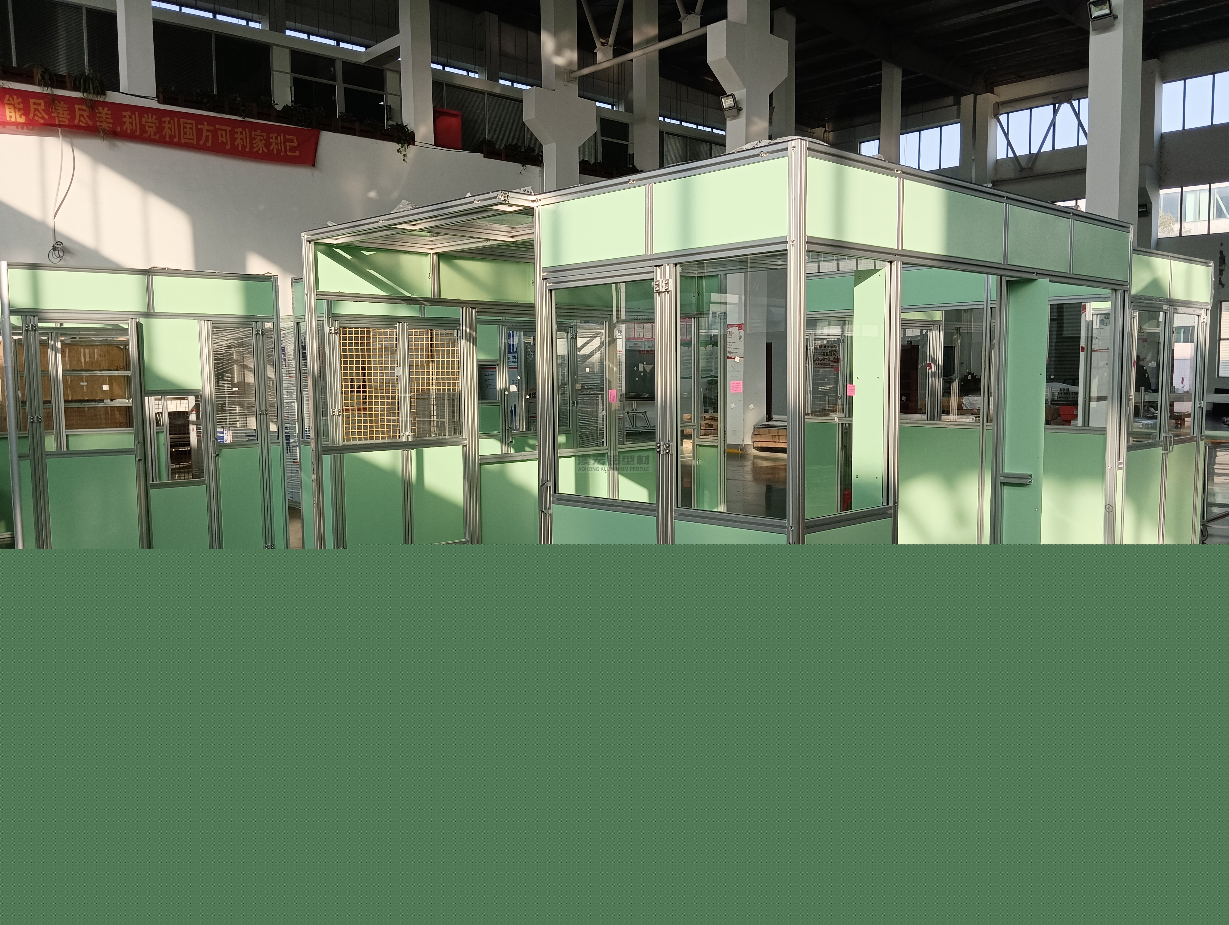 車間“定制防護(hù)艙”：4545鋁型材設(shè)備防護(hù)罩的落地細(xì)節(jié)